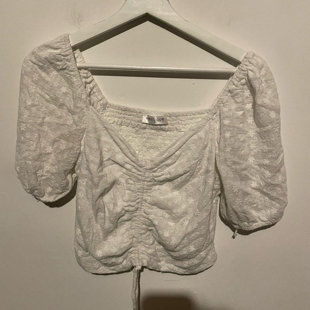 Vestique White Smocked Puff Sleeve Top Smalll